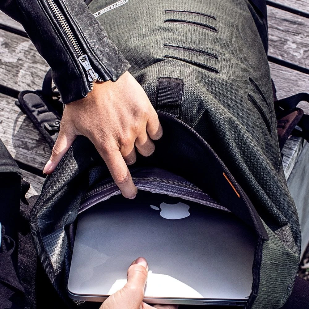 ORTLIEB Commuter-Daypack Urban 21L Backpack - Pepper 12 ORTLIEB Commuter-Daypack Urban 21L Backpack - Pepper - Image 10