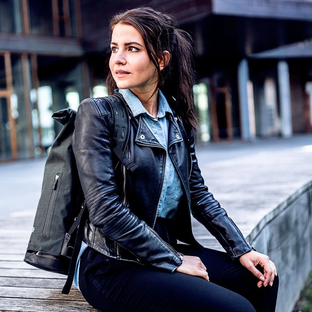 ORTLIEB Commuter-Daypack Urban 21L Backpack - Pepper 16 ORTLIEB Commuter-Daypack Urban 21L Backpack - Pepper - Image 14