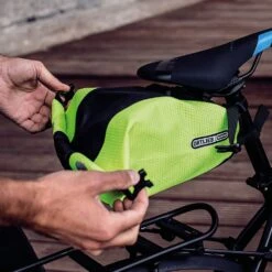 ORTLIEB Saddle-Bag Two 4.1L High Visibility - Neon Yellow - Black -Ortlieb 312916 02 d 646248