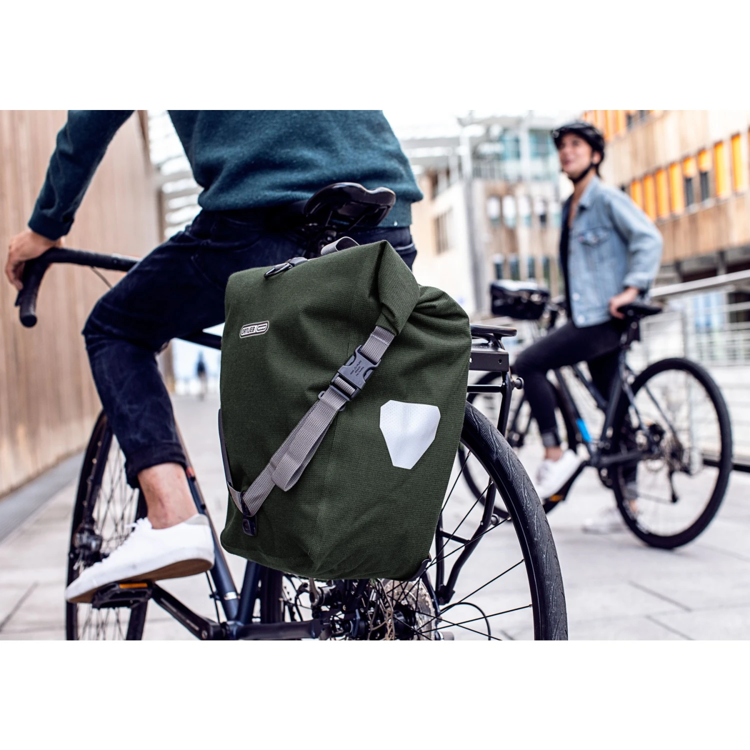 ORTLIEB Back-Roller Urban - QL3.1 Bike Pannier - 20L - Ash Rose 8 ORTLIEB Back-Roller Urban - QL3.1 Bike Pannier - 20L - Ash Rose - Image 6