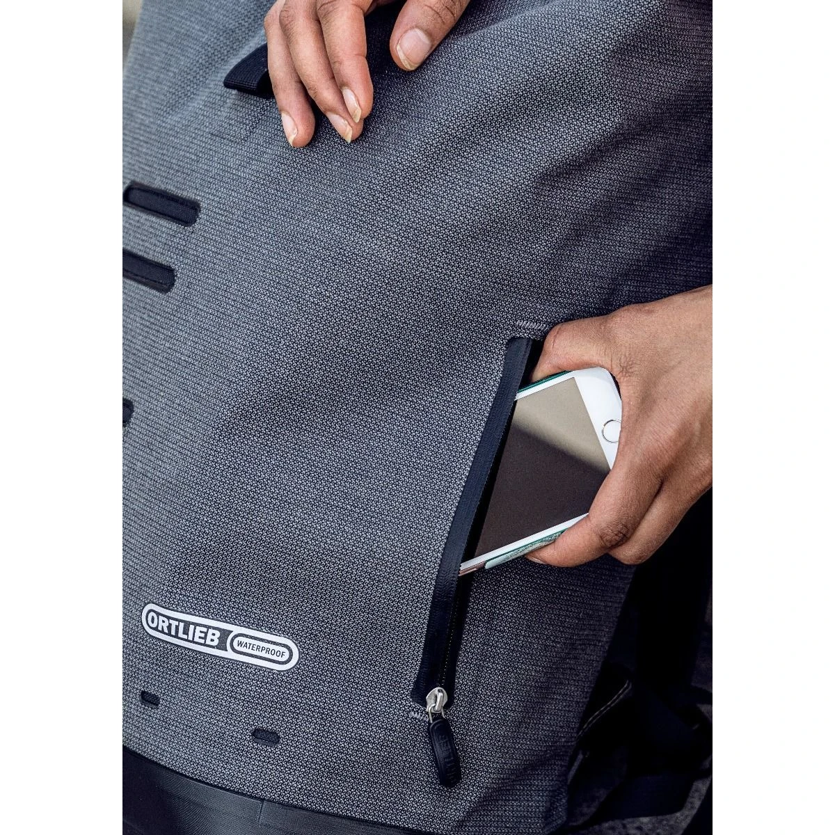 ORTLIEB Commuter Daypack Urban - 27L Backpack - Ink 7 ORTLIEB Commuter Daypack Urban - 27L Backpack - Ink - Image 5
